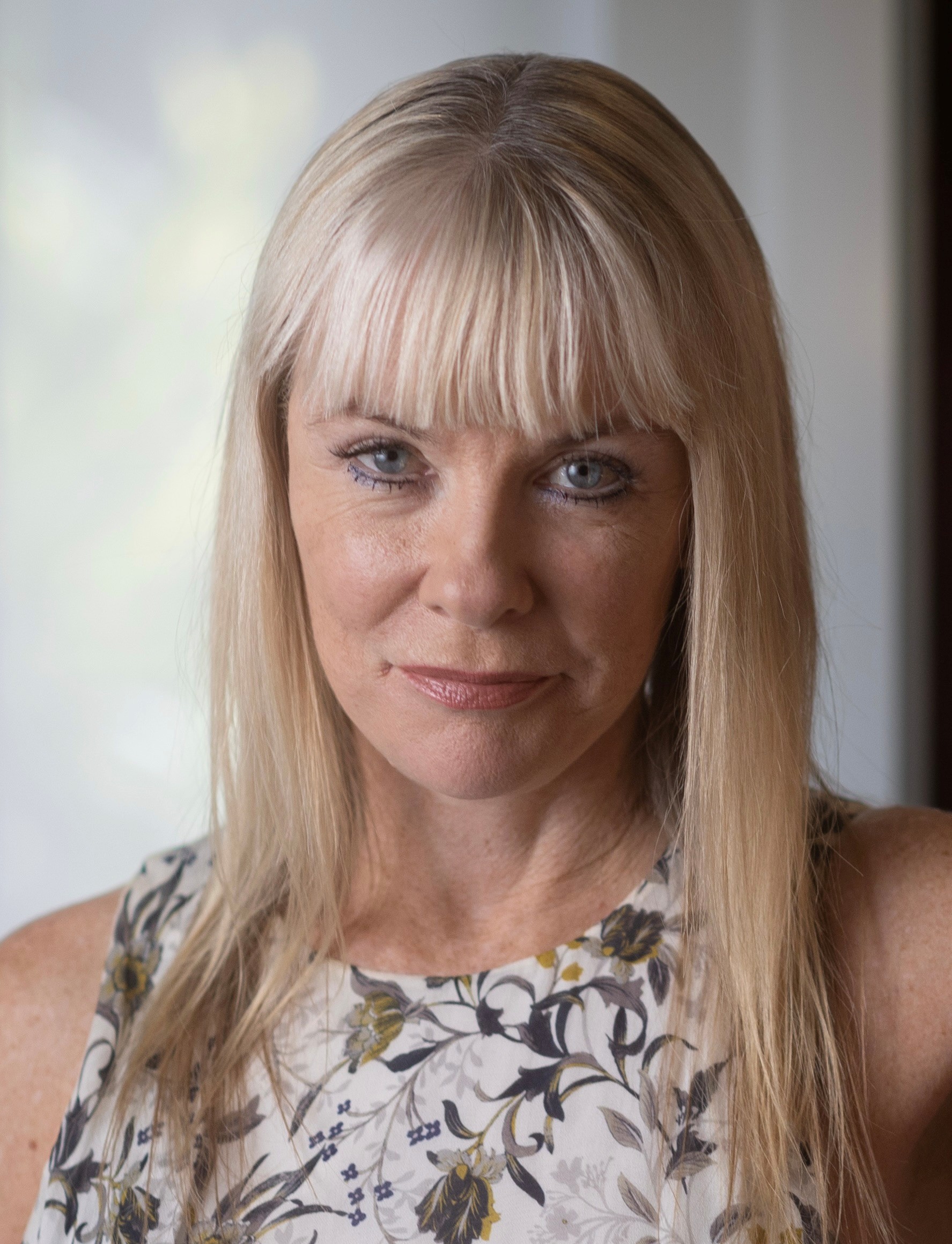 Dr Lynne Bradley